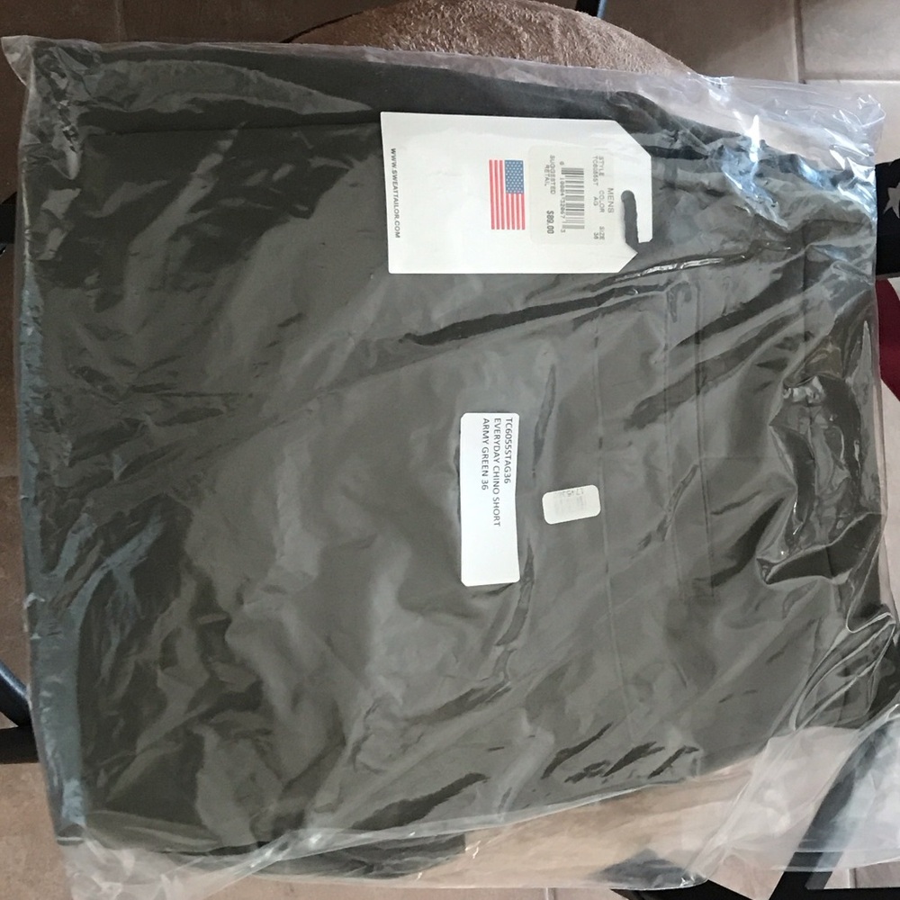 Men's Classic Olive Shorts
